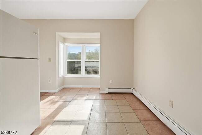 Building Photo - 77 Swartswood Rd