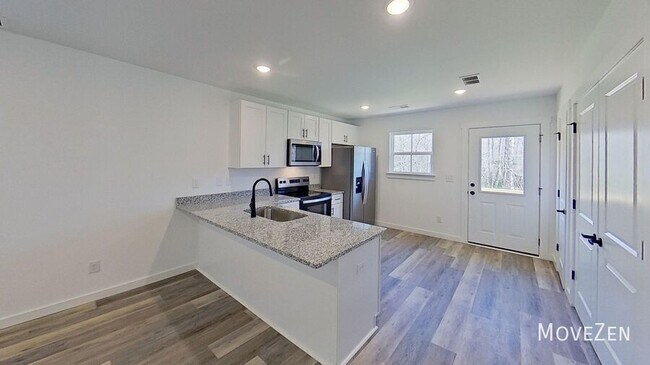 Building Photo - 277 Vanderbilt Rd