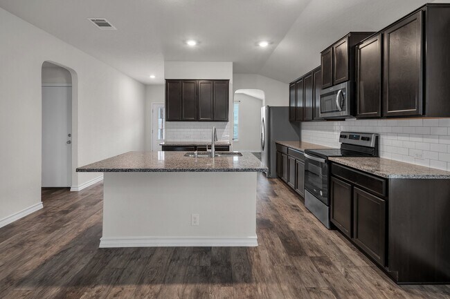 Building Photo - 418 Sabine River