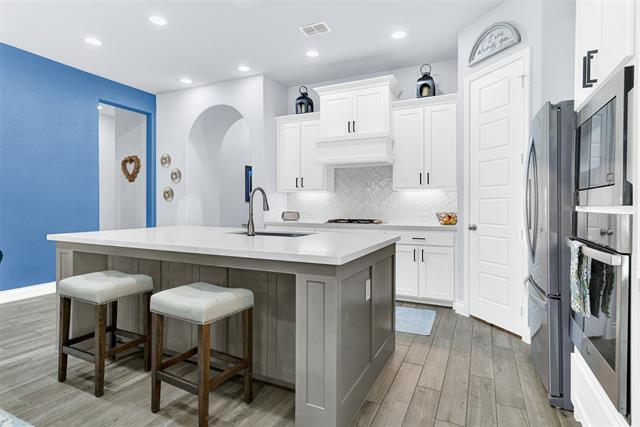 Building Photo - 917 Queens Lk Trl