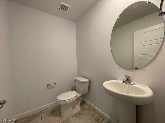 Building Photo - 767 Omaggio Pl