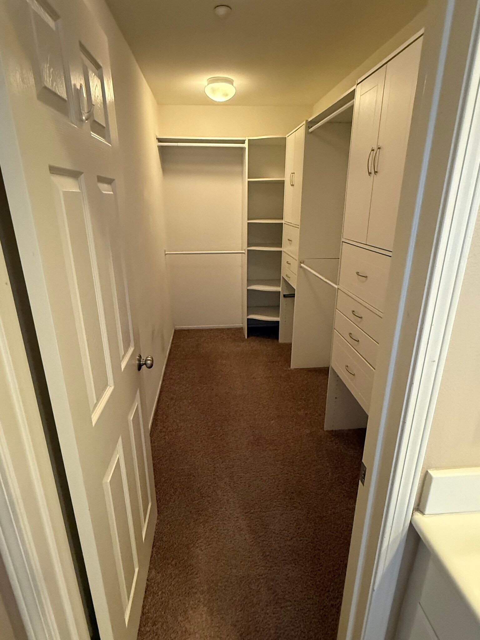 Master Closet - 33710 Willow Haven Ln