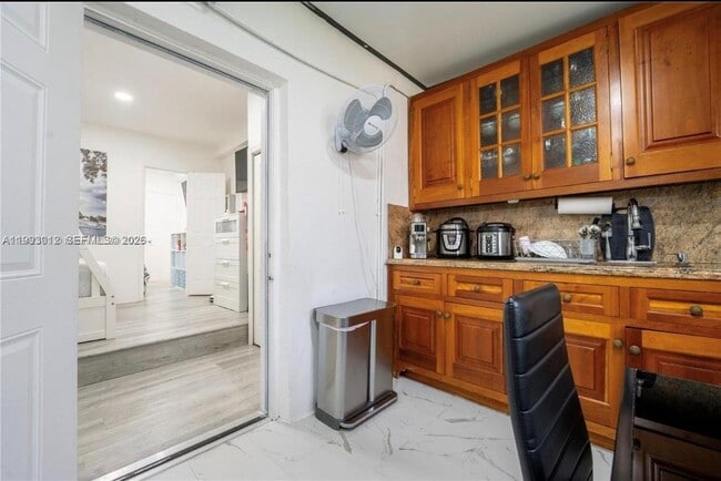 Building Photo - 9441 Caribbean Blvd