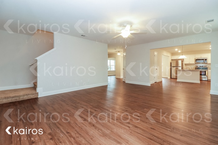 Building Photo - 229 Western Red Cedar Dr