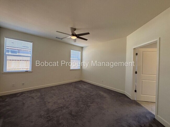 Building Photo - 1097 Dapple Dr