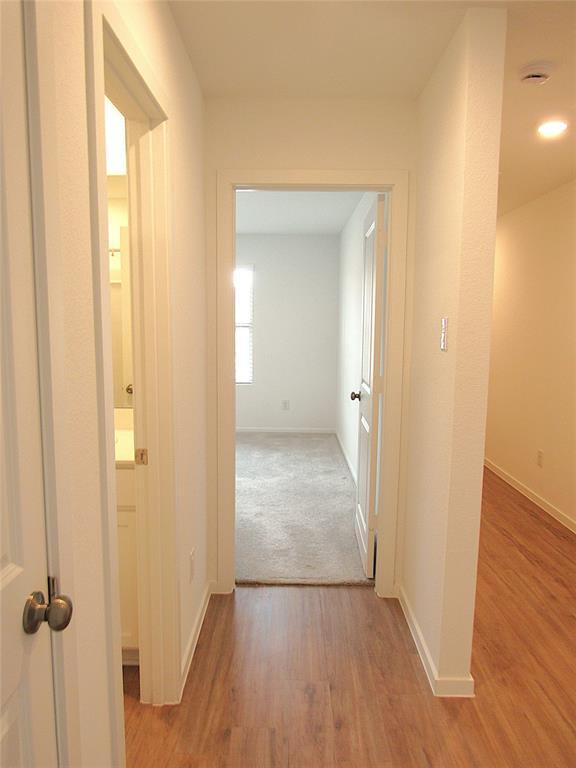 Building Photo - 5202 Sunvalley Bend Dr