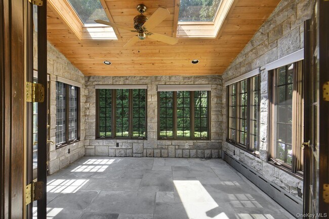 Building Photo - 46 Fenimore Rd