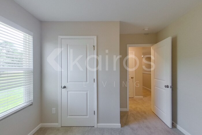 Building Photo - 7034 Foggy River Dr