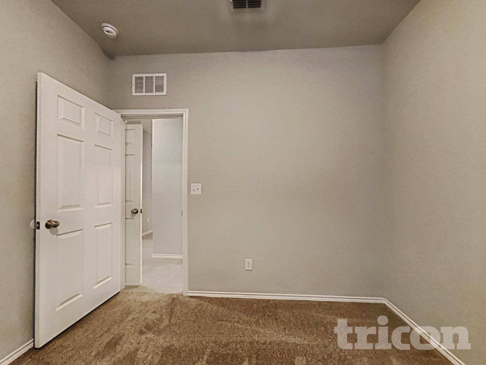 Building Photo - 14003 Elounda