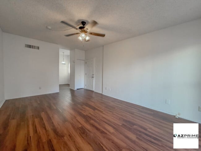 Building Photo - Experience the charm of this Inviting 1/1 ...