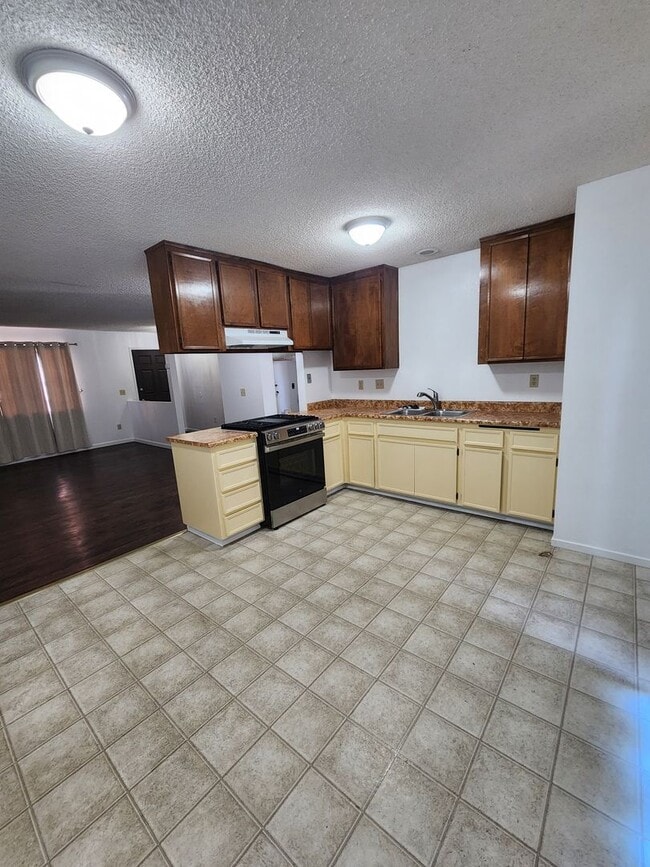 Building Photo - 2 Bed, 1 Bath in Oceano- Water and Trash Included!