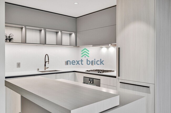 Primary Photo - Downtown Bellevue Luxury 1B1B – Available ...