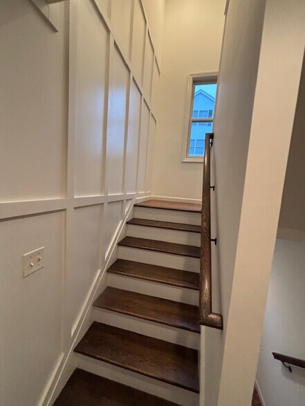 Building Photo - 23 Finney Ln