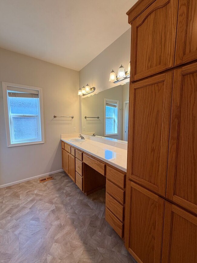 Building Photo - 3- Bedroom home in Hayden Bridge