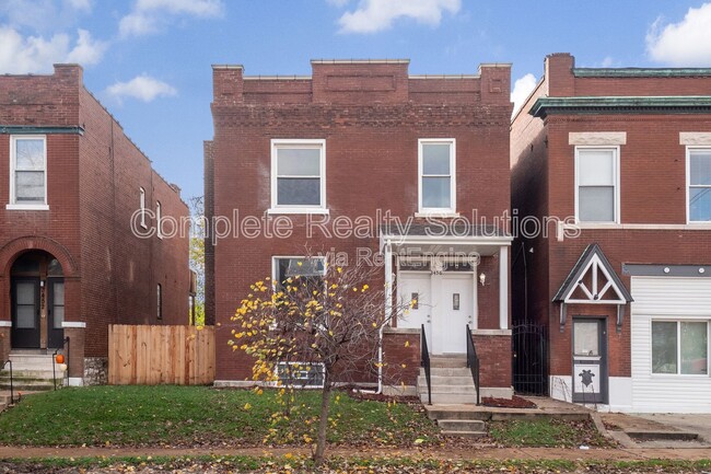 Building Photo - 3456 Chippewa St