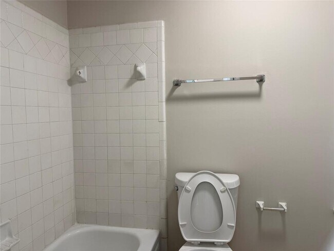 Building Photo - 16702 Tomcat Dr