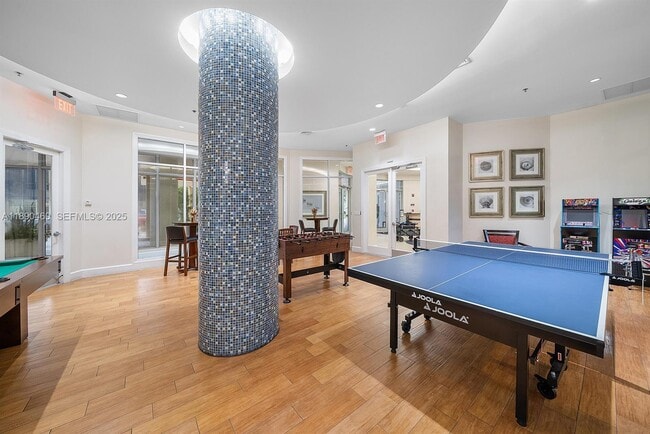 Building Photo - 1830 Radius Dr