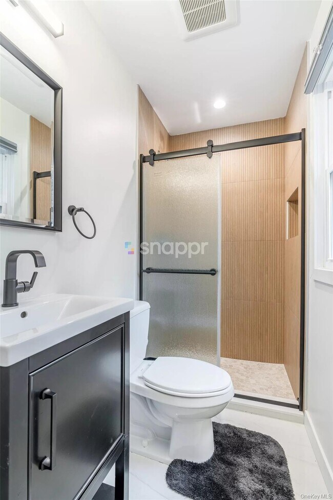 Building Photo - 9 E Stemmer Ln