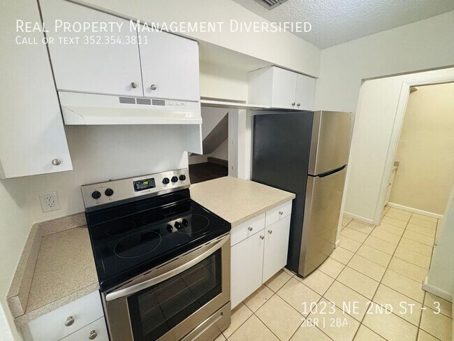 Building Photo - 1023 NE 2nd St