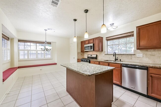 Building Photo - 15002 Chestnut Falls Dr