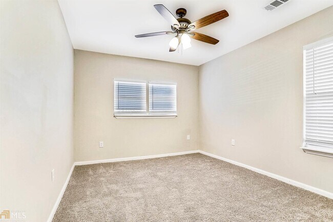 Building Photo - 2188 Glendale Dr