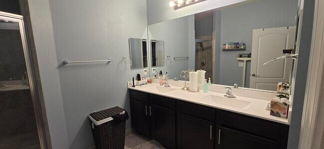 Building Photo - 12737 NW Milestone Pl