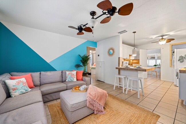 Building Photo - 6 Palmetto Dr