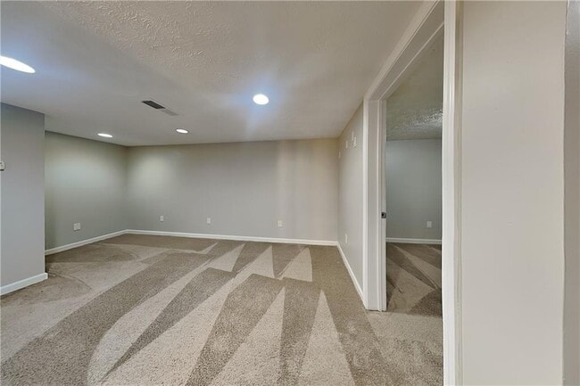 Building Photo - 1263 Melrose Forest Ln SE