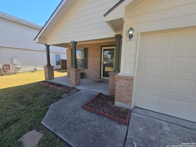 Building Photo - 154 Lake Washington Dr