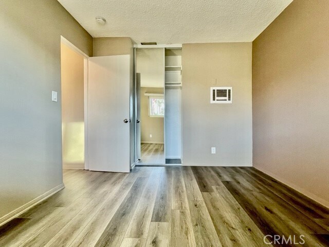 Building Photo - 686 E Cottonwood Rd