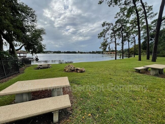 Building Photo - 1106 Lake Willisara Cir