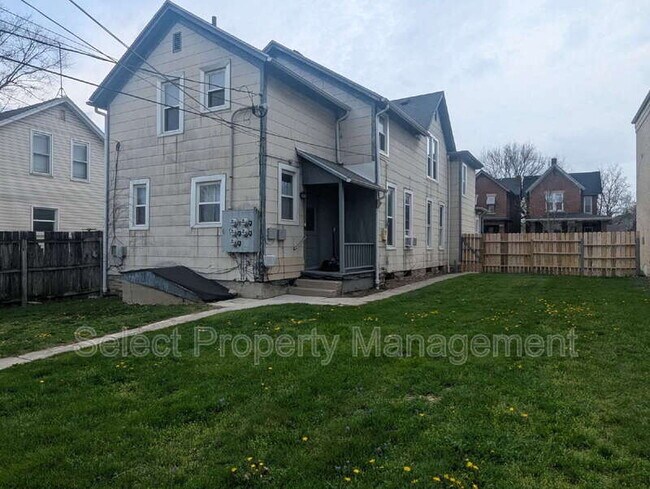 Building Photo - 1235 Stophlet St