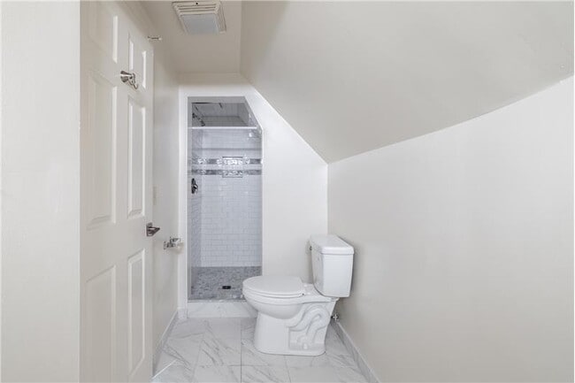 Building Photo - 206 Montoya Dr
