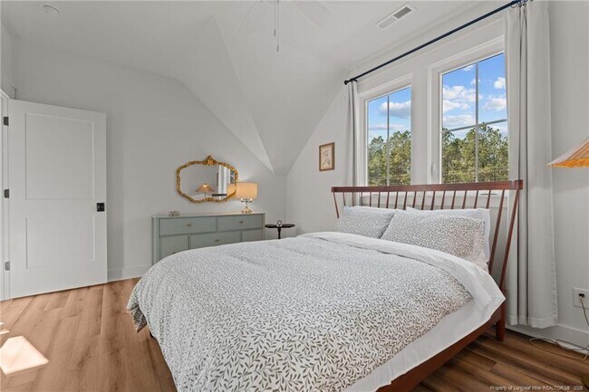 Building Photo - 1718 Ponderosa Rd
