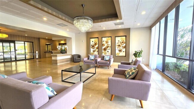 Building Photo - 3731 N Country Club Dr