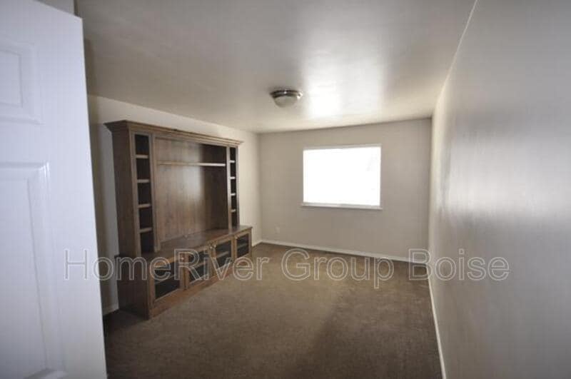 Building Photo - 7668 W Middle Fork St