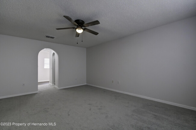 Building Photo - 6322 Grapewood Rd