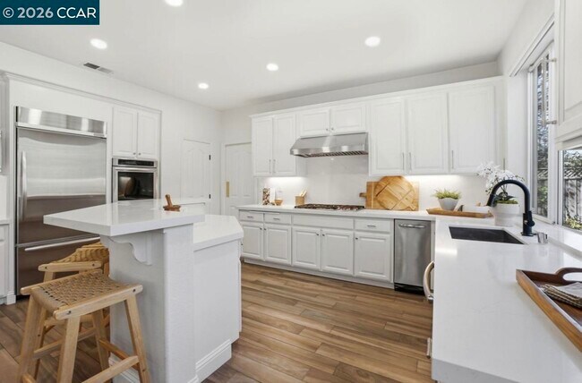 Building Photo - 1038 McCauley Rd