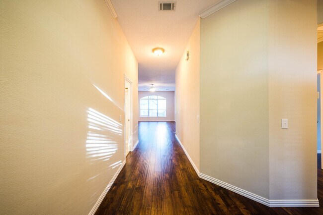 Building Photo - 3231 Pedernales Trails Ln