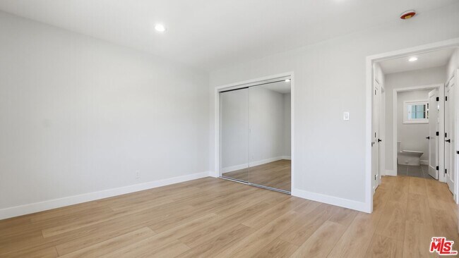 Building Photo - 4030 Abourne Rd