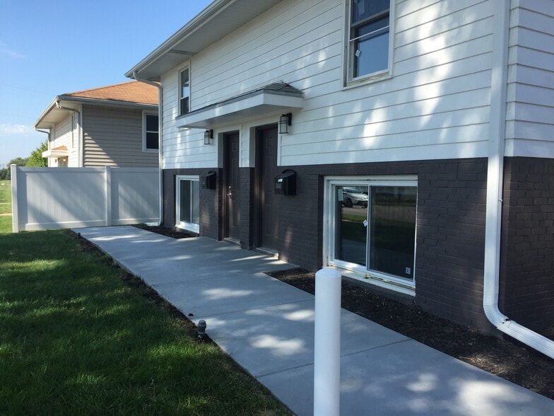 Building Photo - 3444 N 48th St