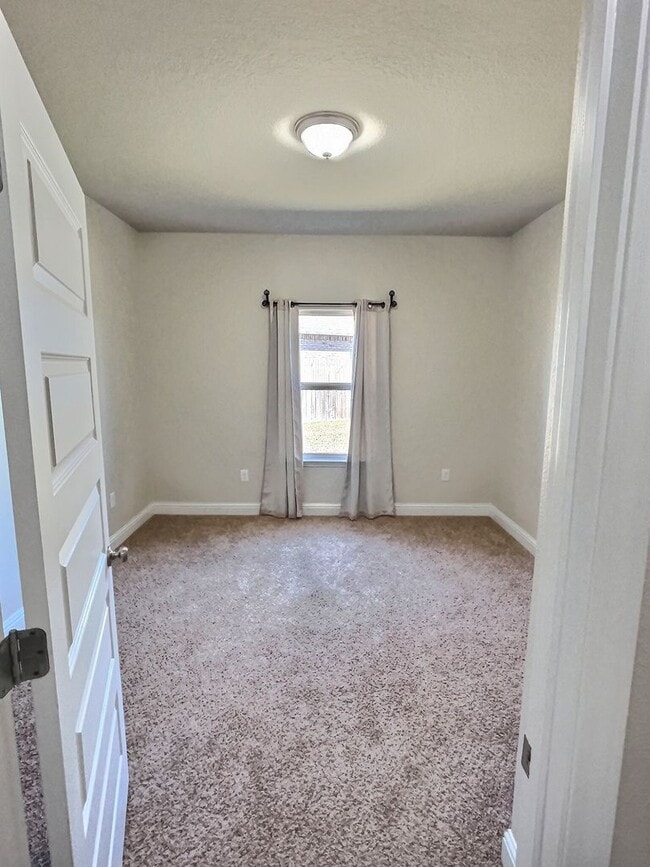 Building Photo - Beautiful 4-Bedroom, 2-Bath Home in Ocean ...