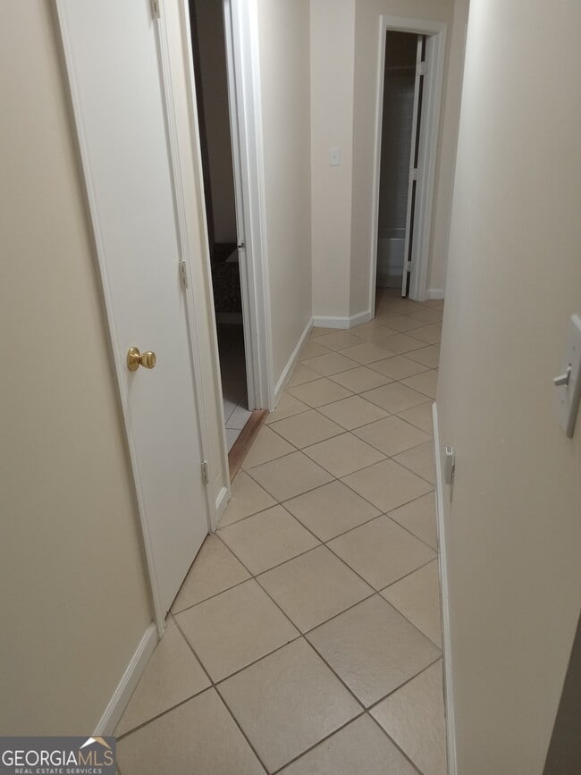 Building Photo - 3091 Carriage Trail
