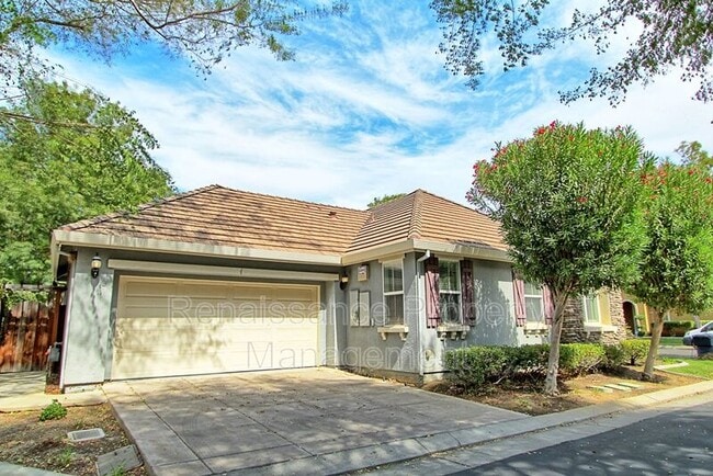 Building Photo - 363 W Viento St