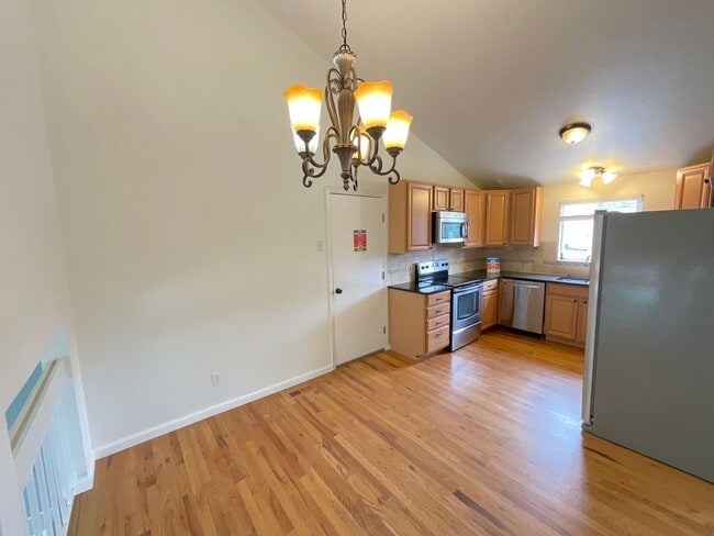 Building Photo - 3 Bedroom Home Available Near Briargate Bl...