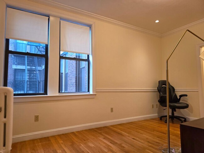 Building Photo - No brokers Fee, No Security Deposit, Heat, Hot Water Included, Elevator, Laundry, Steps from the ...