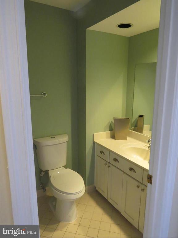 Building Photo - 12926 Grays Pointe Rd