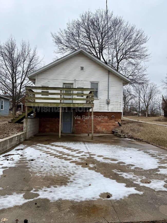 Building Photo - 530 W Orchard Dr