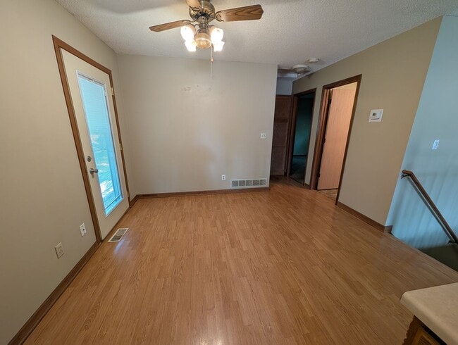Building Photo - Elk River 3bd 2ba House For Rent