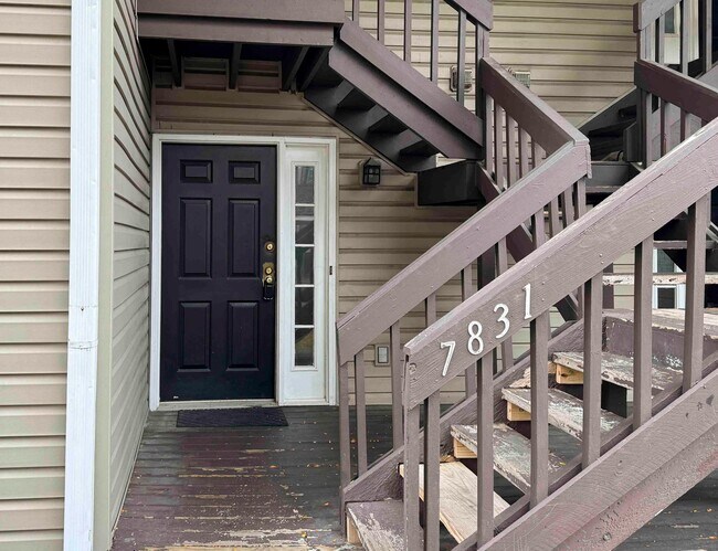 Primary Photo - 7831 Meadowhaven Blvd